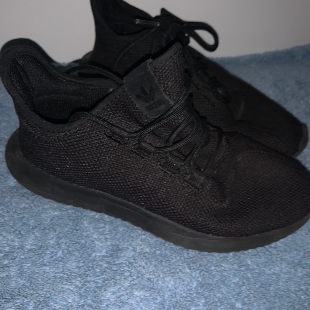 Shoes - Picture 2 of 3